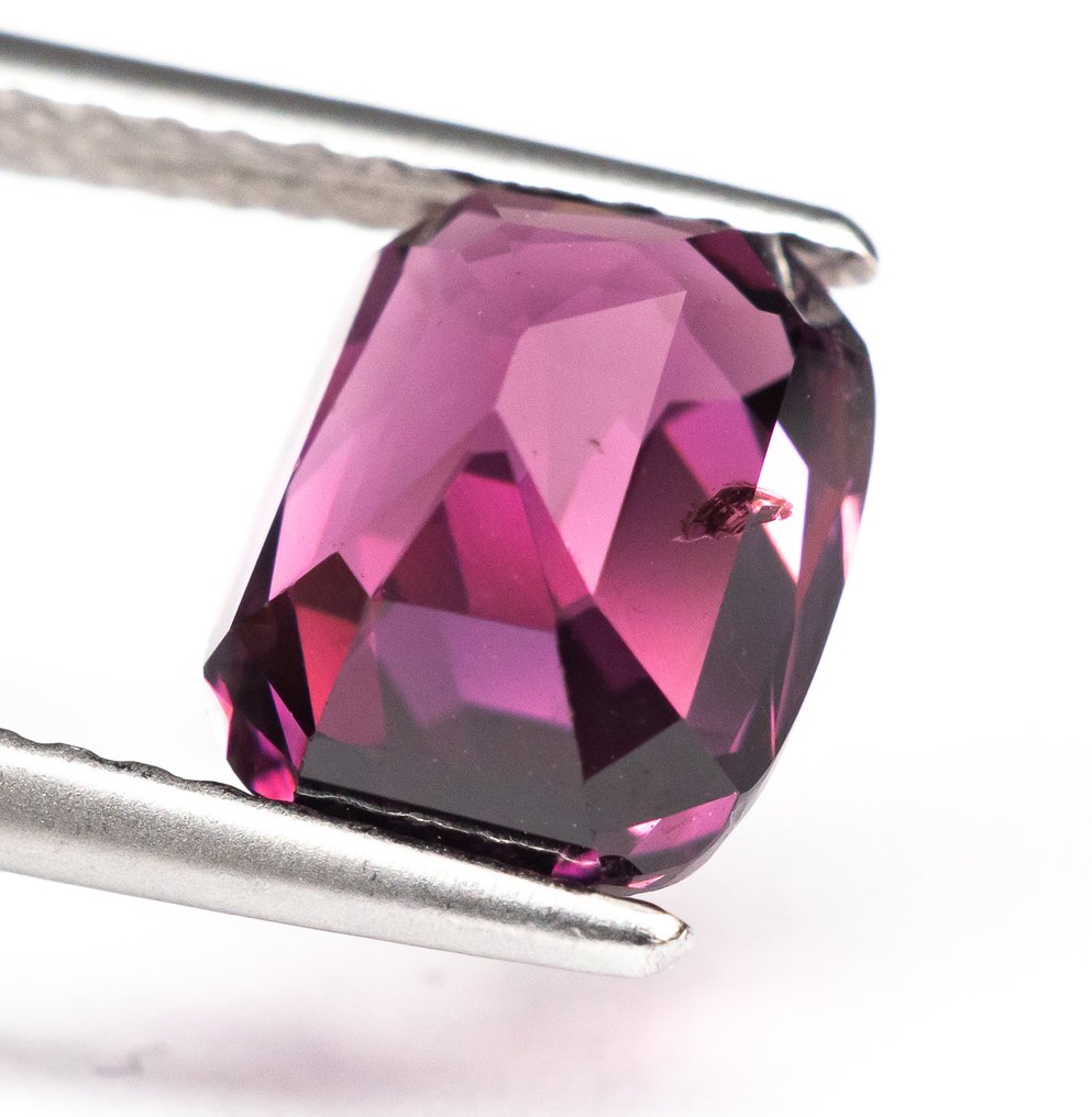 Ingen mindstepris Spinel  - 2.64 ct - Antwerp Laboratory for Gemstone Testing (ALGT) - Klar/Deep Pink #4.3