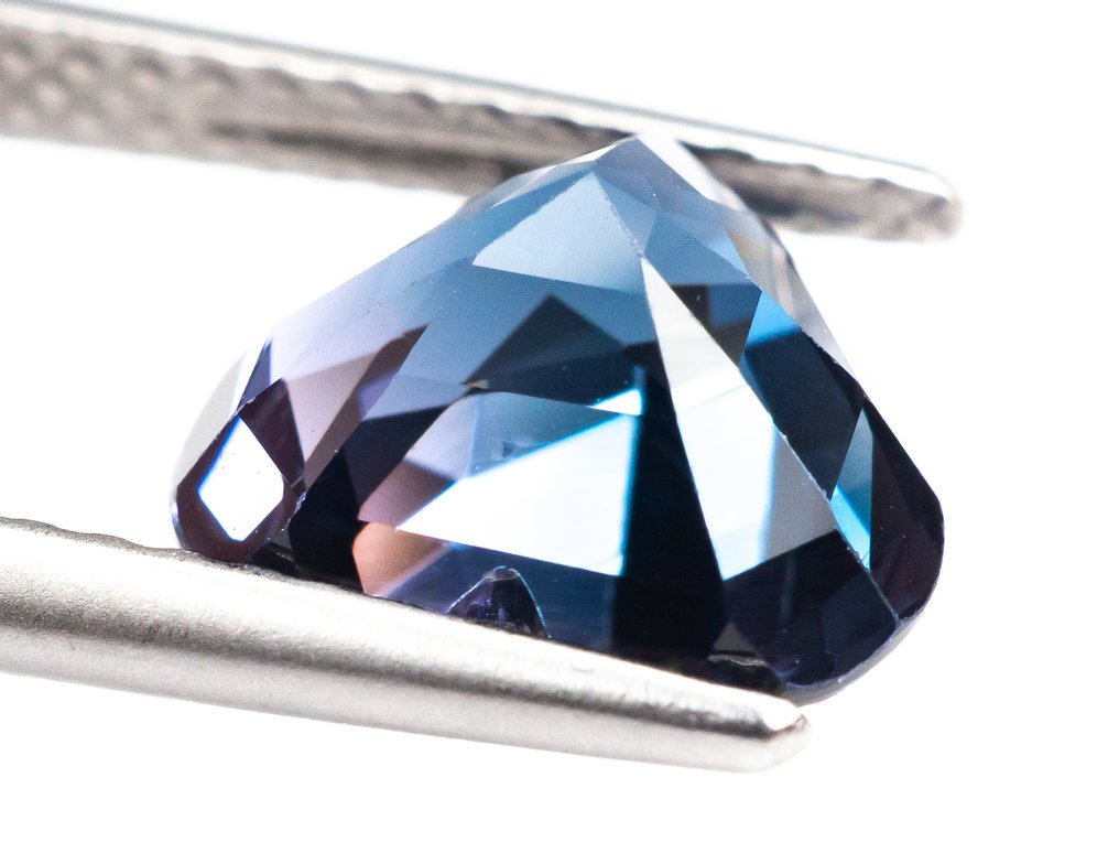 Fără preț de rezervă Spinel  - 2.32 ct - ALGT (Laboratorul pentru testarea pietrelor prețioase din Anvers) - Albastru verde viu/profund #4.3