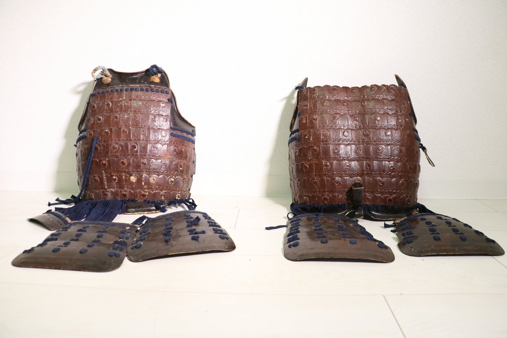 Edo Period Nimai-do Cuirass with Blue Lacing - Japan - Edo Period (1603-1868) #1.0