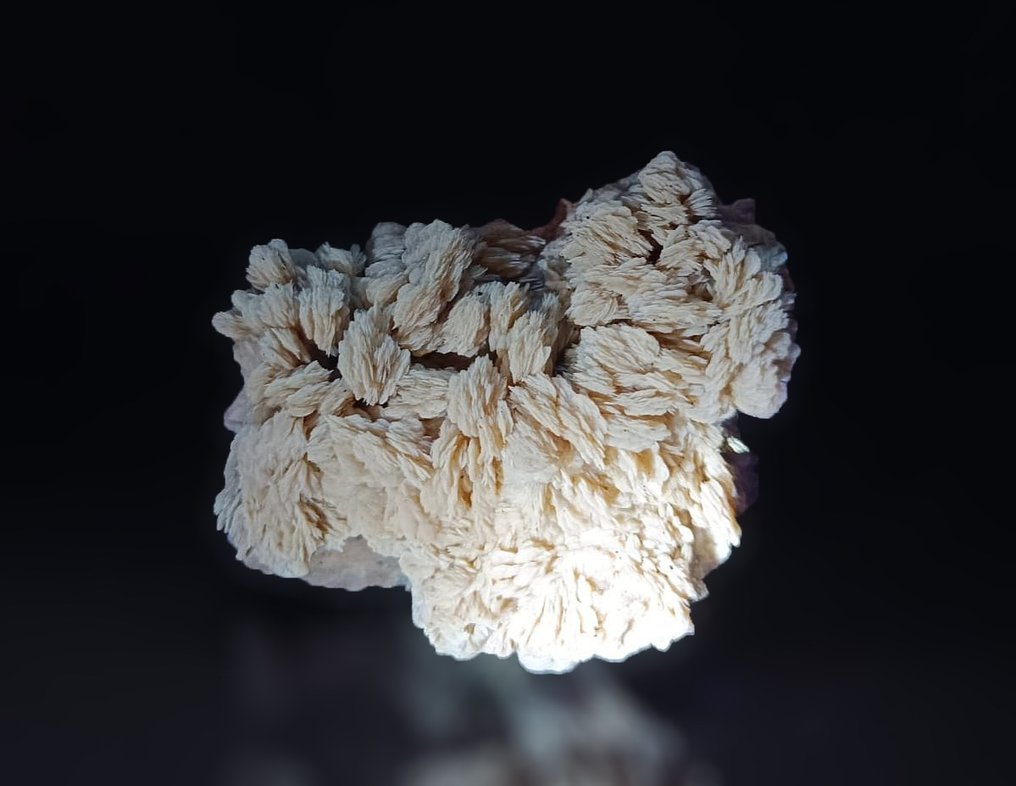 Baryte fluorescente – Miniera KGHM, Lubin, Polonia Cristalli su matrice - Altezza: 88 mm - Larghezza: 80 mm- 796 g #1.0