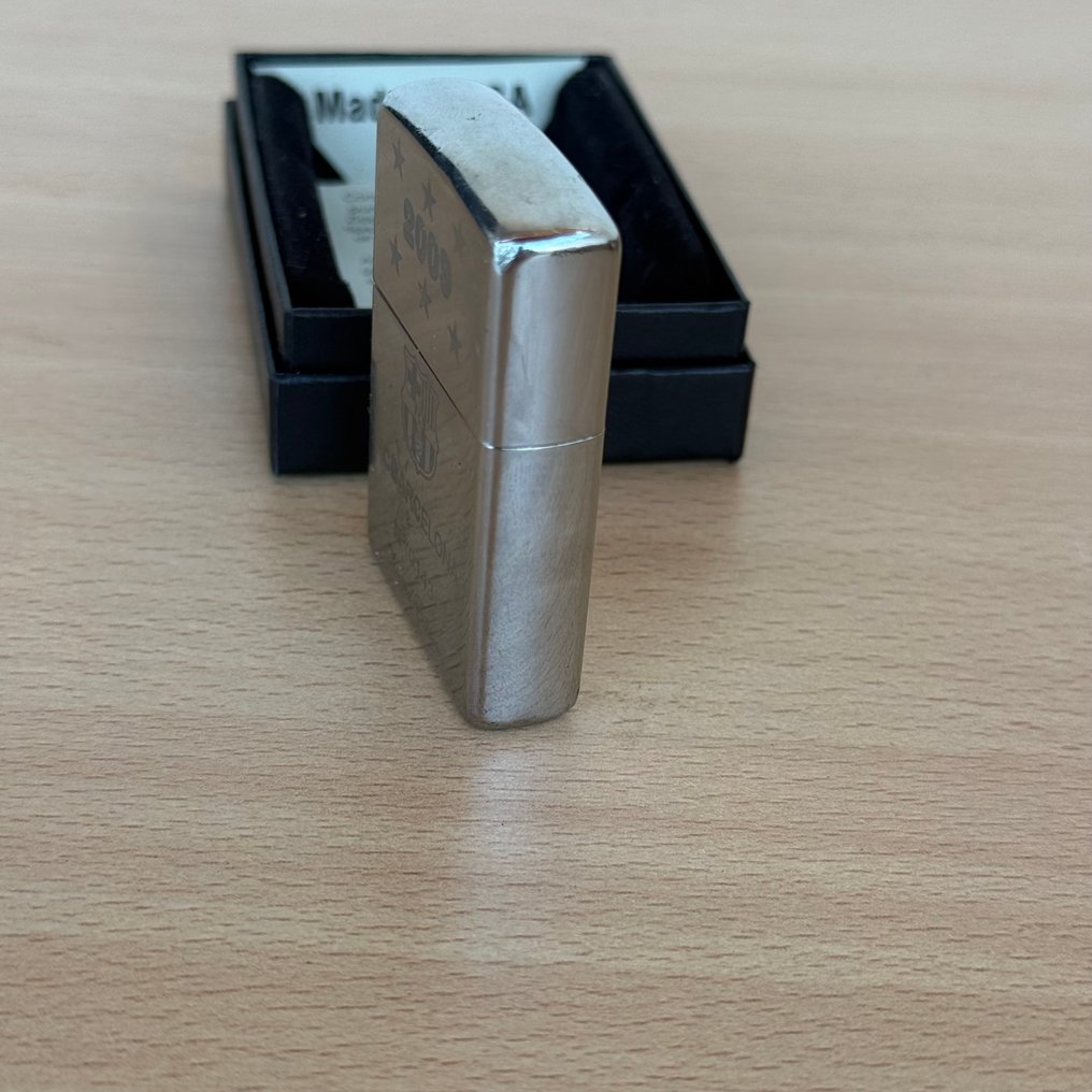 Zippo - edición limitada del FC Barcelona - Sem preço de reserva - Isqueiro - Aço (aço inoxidável) #4.3