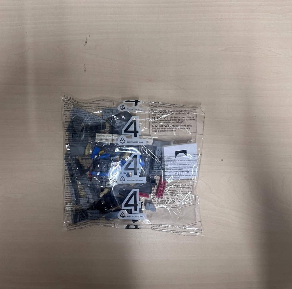 LEGO Set - 75150 - Star Wars - Vader's TIE Advanced vs. A-Wing Starfighter #4.3