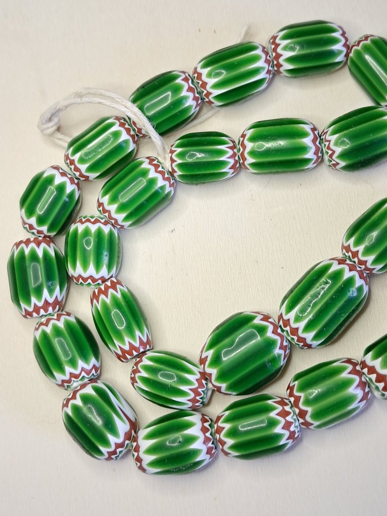 绿玫瑰珍珠V形 - 意大利  (没有保留价) #1.0