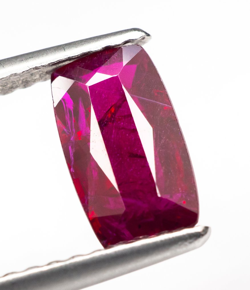 No reserve price Ruby - 1.18 ct - Bellerophon Gemlab - Deep Red #2.1