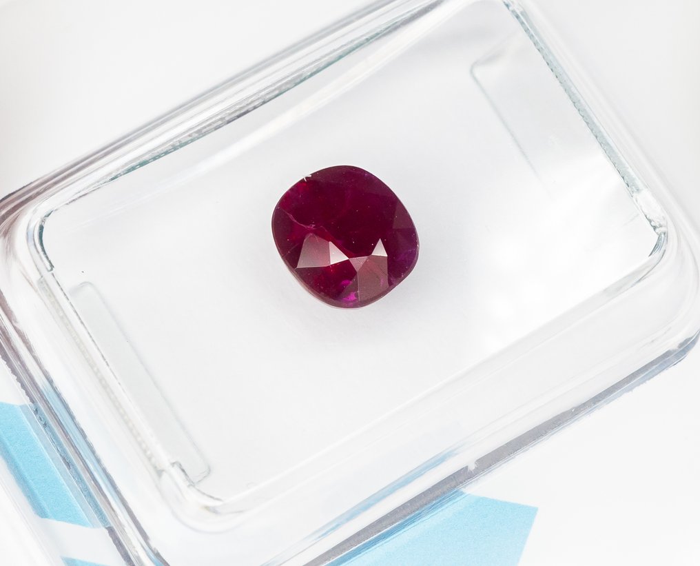 Fără preț de rezervă Rubin - 1.35 ct - IGI (Institutul gemologic internațional) - Roșu profund purpuriu #1.0