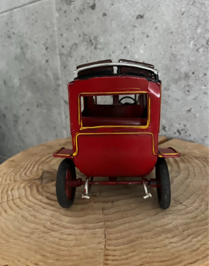 Oldtimer - Modell szedán #2.1