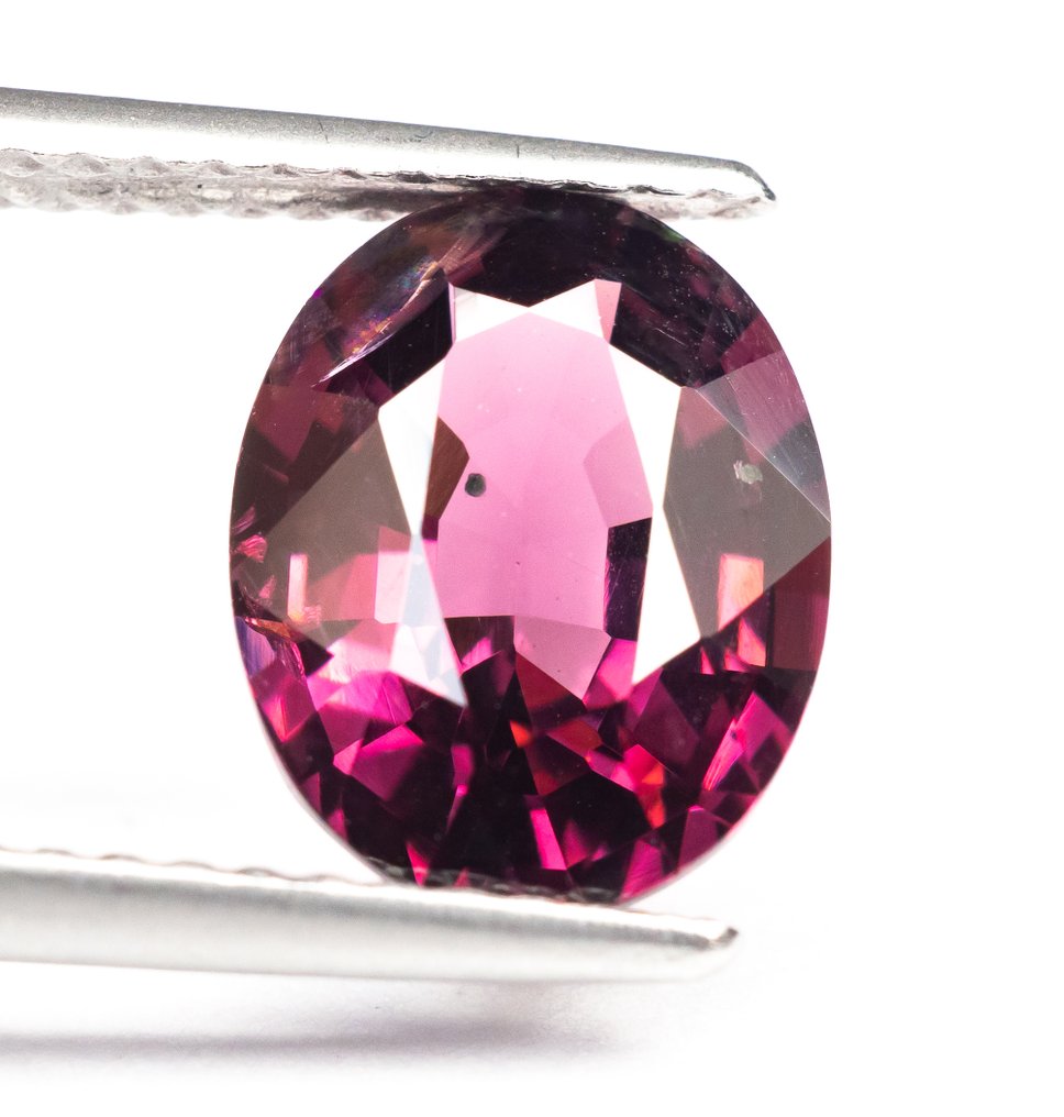 Ingen mindstepris Spinel  - 2.81 ct - Antwerp Laboratory for Gemstone Testing (ALGT) - Klar/Deep Pink #1.0