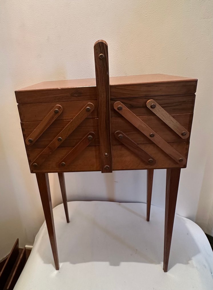 Syskrin - Teaktræ - Travailleuse vintage #1.0