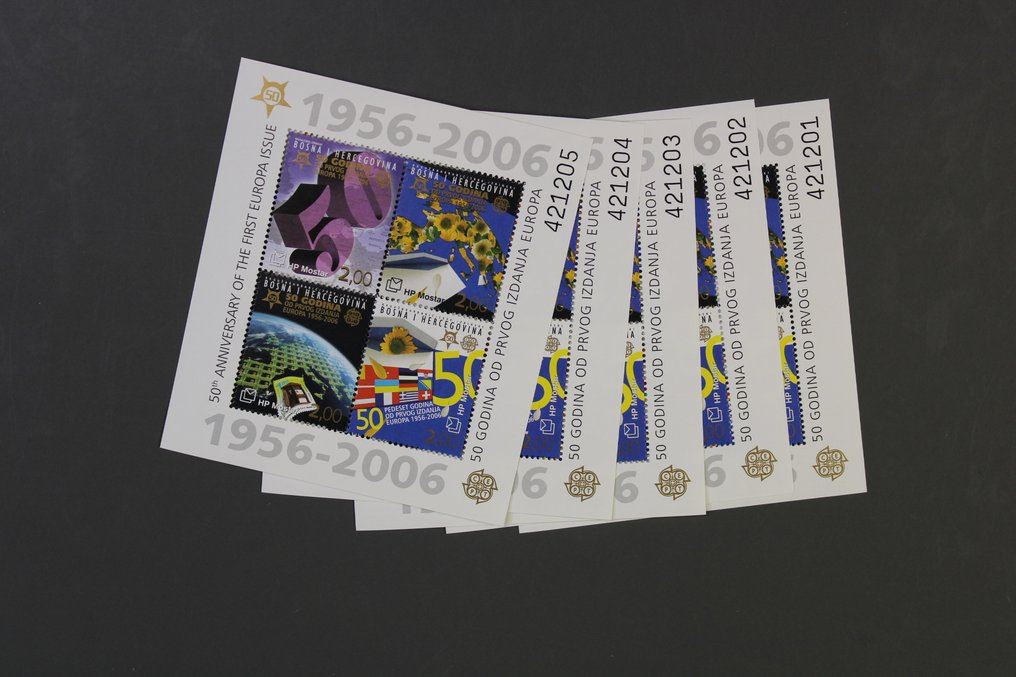 欧洲 2005/2006 - 欧洲50年 ** 邮票块 + 小型邮票册每5个 13.389 € 估价  - 全部不同 #2.1