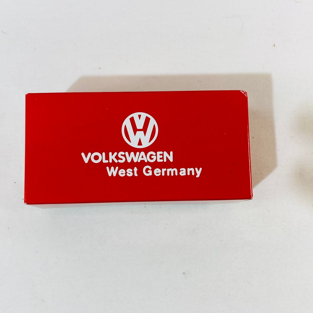 Manufactured by Katsushika Sanko Manufacturing Co. 1:43 - 模型汽车 - Volkswagen Beetle - 摩擦驱动金属玩具 VW 蓝色甲壳虫锡制玩具 #1.0