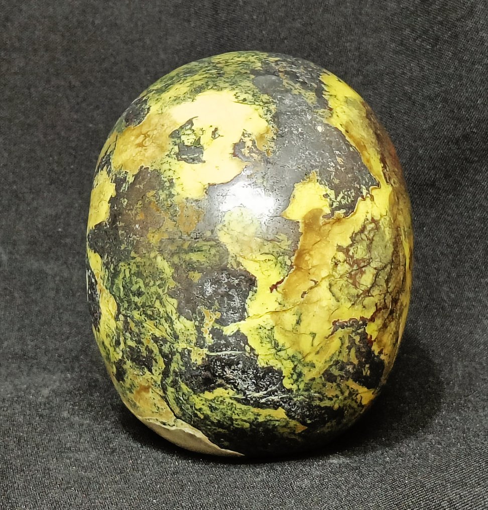 Hand-carved Human Skull Sculpture in 'Hiso Jasper'. Realistic Series - Height: 129 mm - Width: 98 mm- 1483 g #4.3