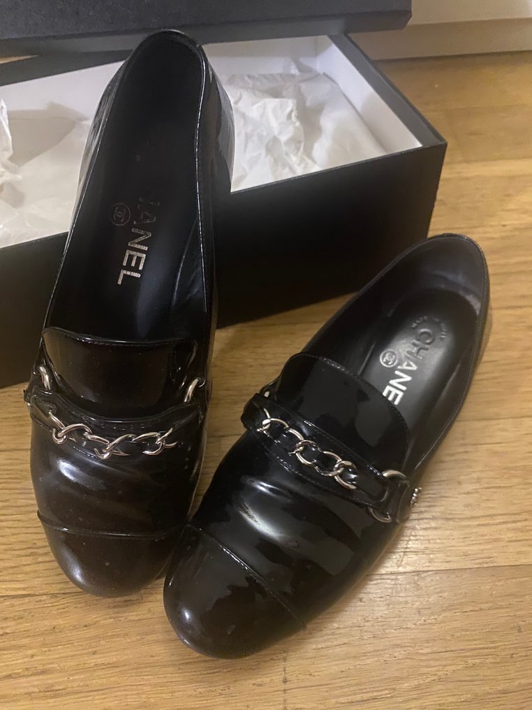 Chanel - Mocassins - Size: EU 37 #4.3