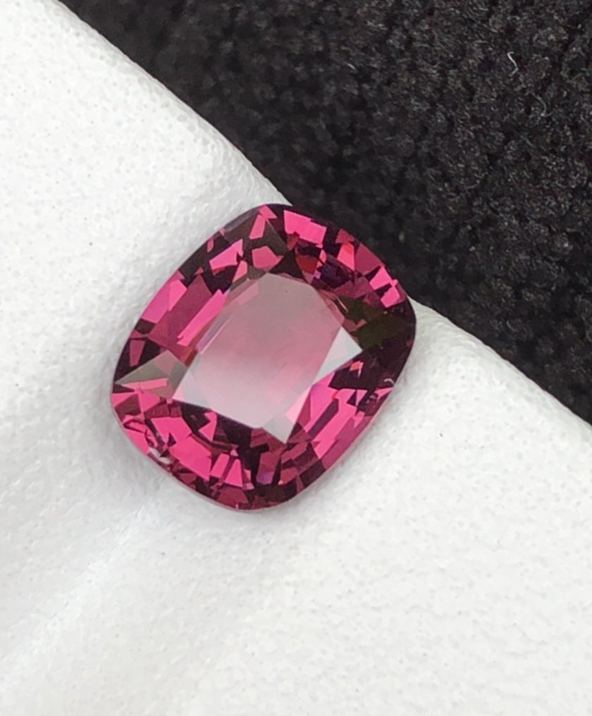 1 pcs  Ροζ, Βιολετί Σπινέλιος  - 2.20 ct - Διεθνής Ένωση Έγχρωμων Πολύτιμων Λίθων (ICA GemLab) - Φυσικό ροζ σπινέλ #2.1