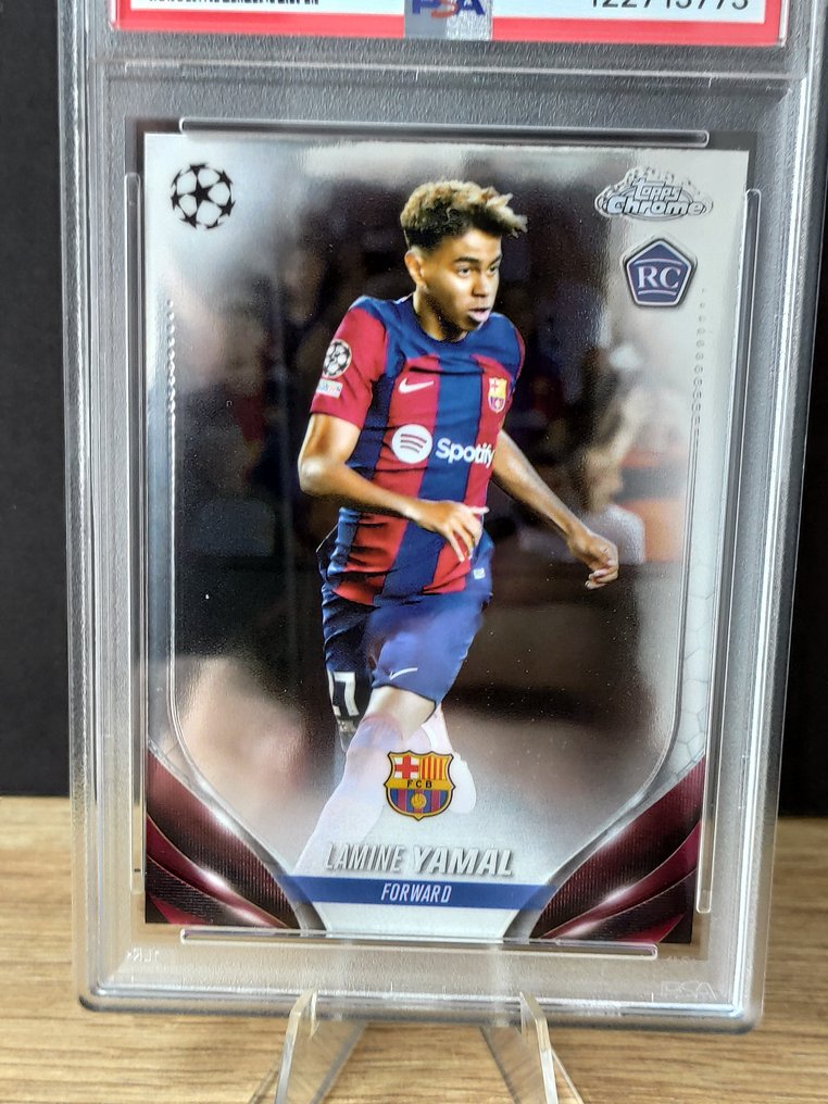 2023/24 Topps Chrome UCC Lamine Yamal Rookie - PSA 9 Graded card #1.0