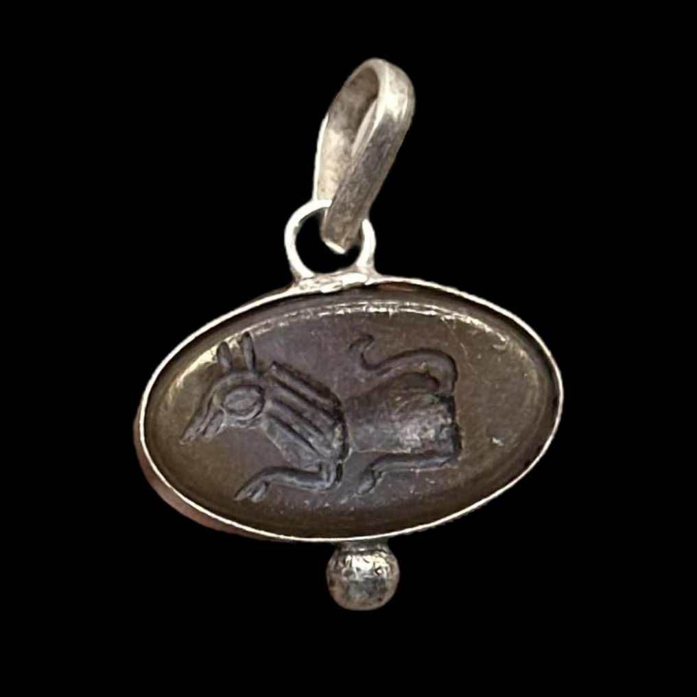 Σύγχρονο ασημένιο κρεμαστό με παλιό ανατολικομεσογειακό ένταλγιο. Ασημί Κρεμαστό κόσμημα  (χωρίς τιμή ασφαλείας) #1.0