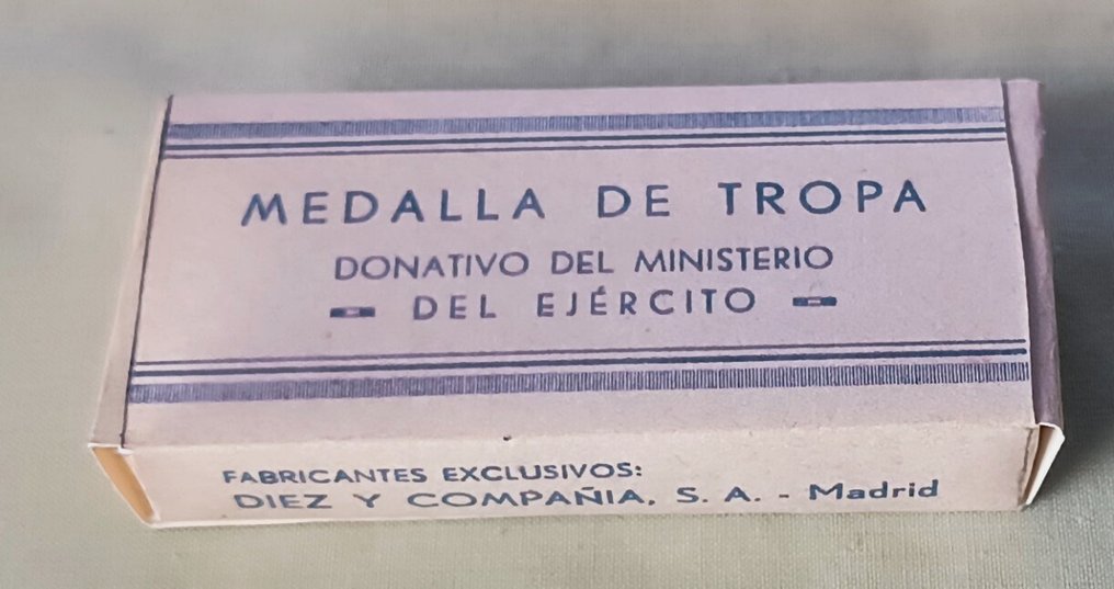 西班牙 - 军事勋章 - División Azul。俄罗斯战役纪念章。 #3.2
