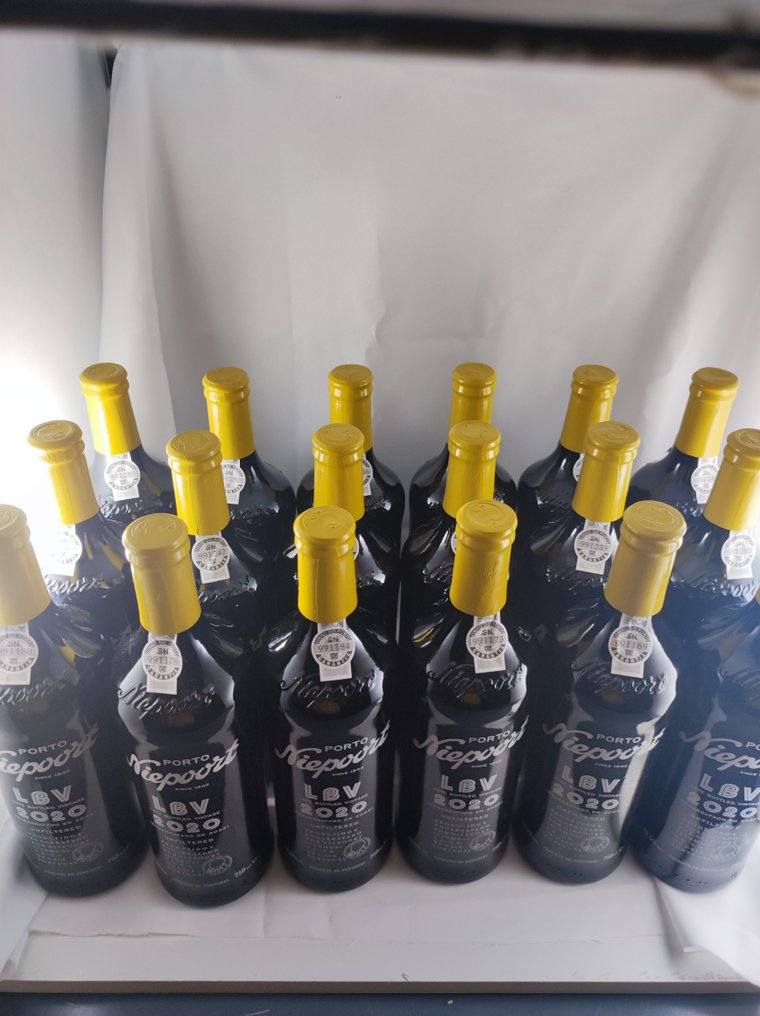 2020 Niepoort LBV - Late Bottled Vintage Port - Douro - 18 Flasker (0,75 L) #1.0
