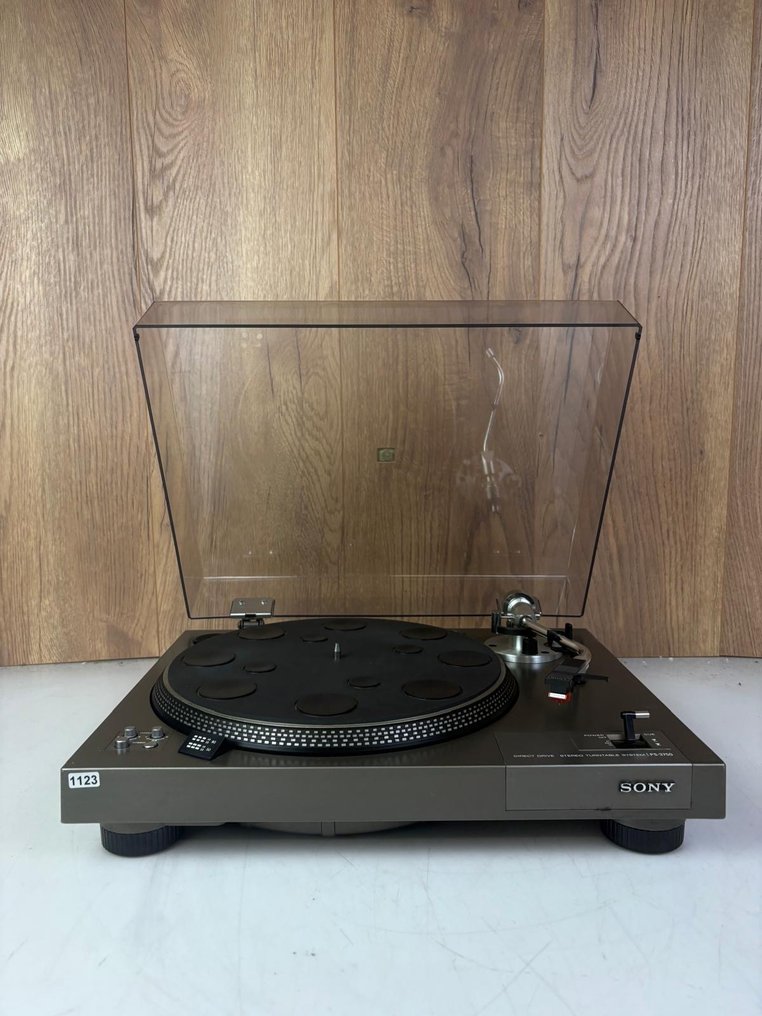 Sony - PS-3750 Record player #1.0