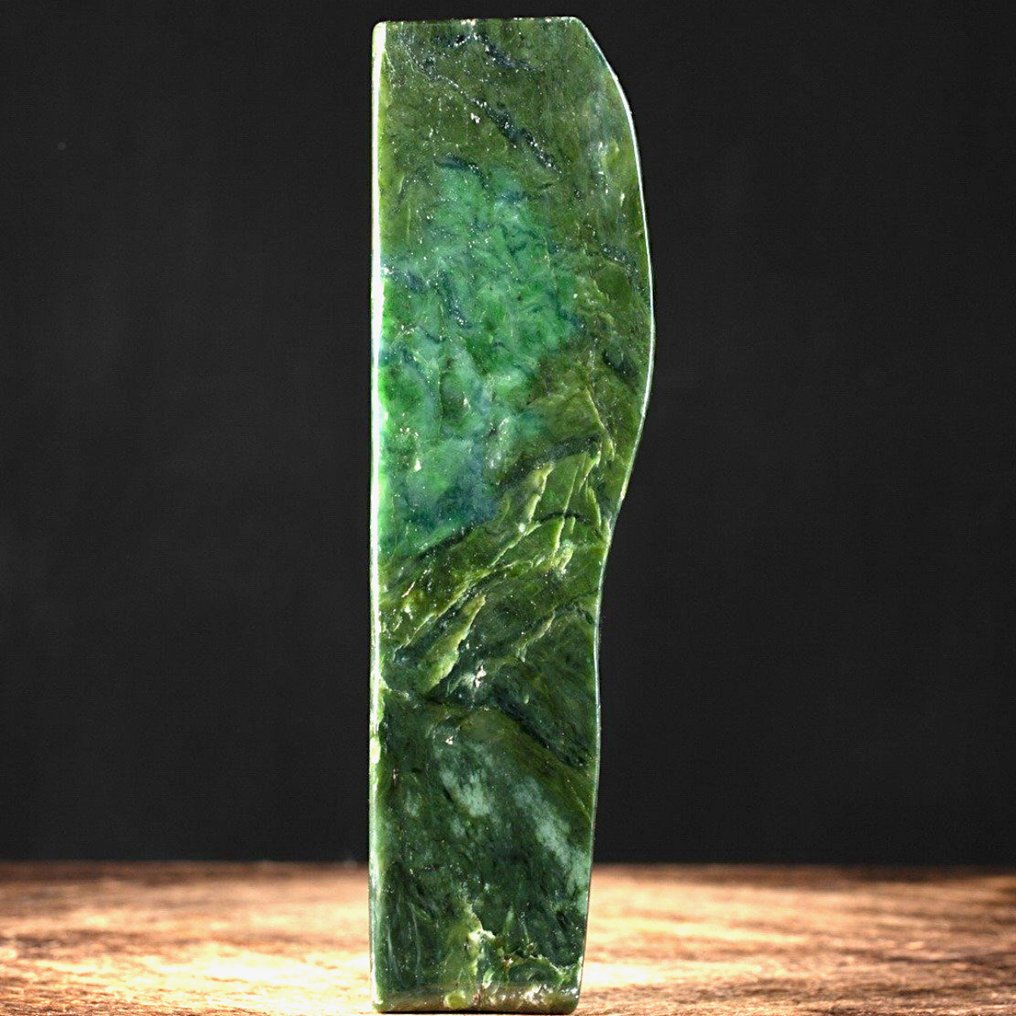 Extra-Qualität Nefrit-Jade - Tiefgrüne Farbe - Birma - Freiform - Höhe: 284 mm - Breite: 81 mm- 2079 g #3.2