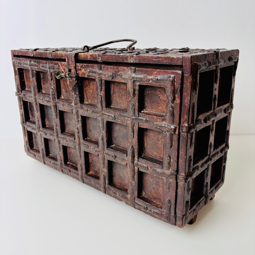 棺材 - 19世纪末的古代战争基金 - 熟鐵 - 战争基金，保险箱 #4.3
