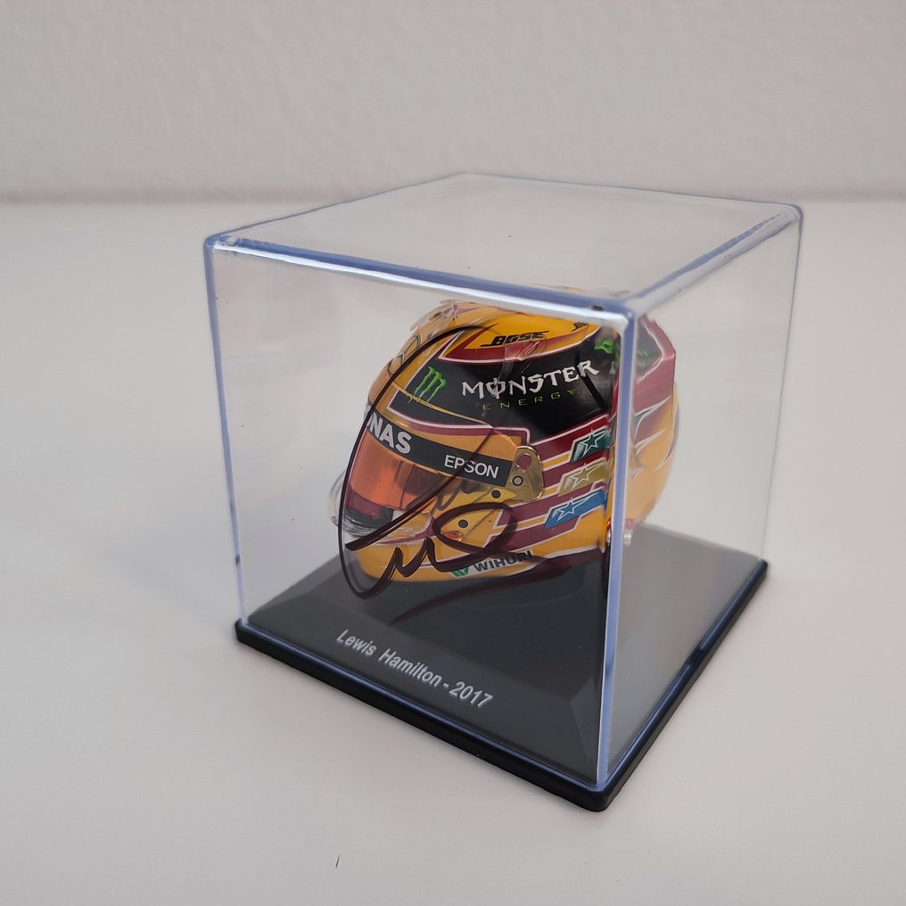 梅 赛 德 斯 - 刘易斯·汉密尔顿 - 2017 - 比例1/5头盔  #2.1