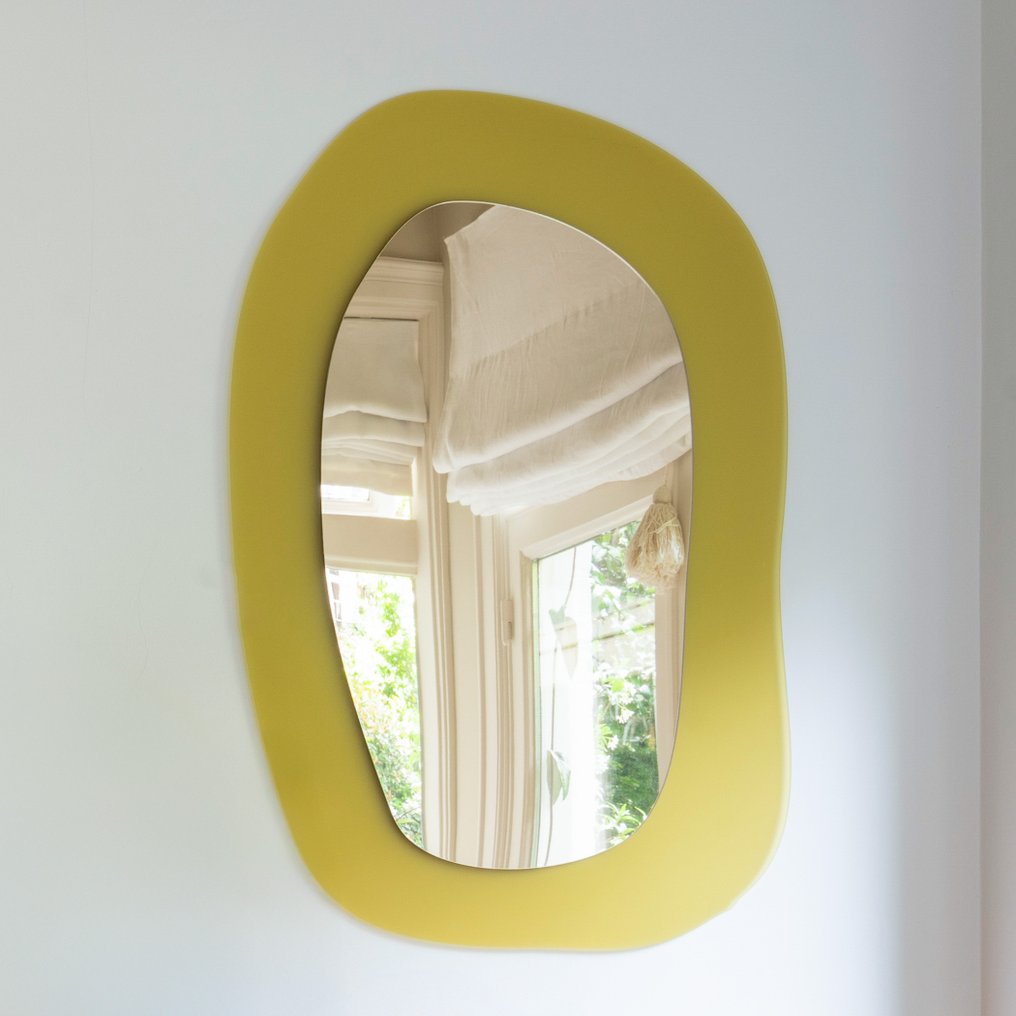 Pon Design - Laura Gaiteiro - Wall mirror  - 'Brain Sneeze - Bless You, Now I get it' Large Concept Mirror #1.0
