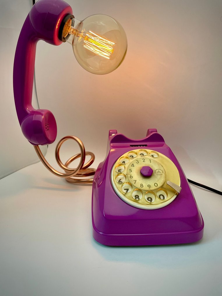 Table lamp - Plastic, Copper, Metal - Telephone from the 70s transformed into a lamp. #1.0
