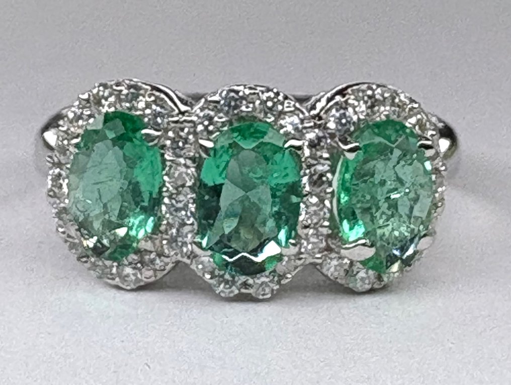 No reserve price - Ring - 18 kt. White gold Emerald - Diamond - WITHOUT RESERVE #1.0