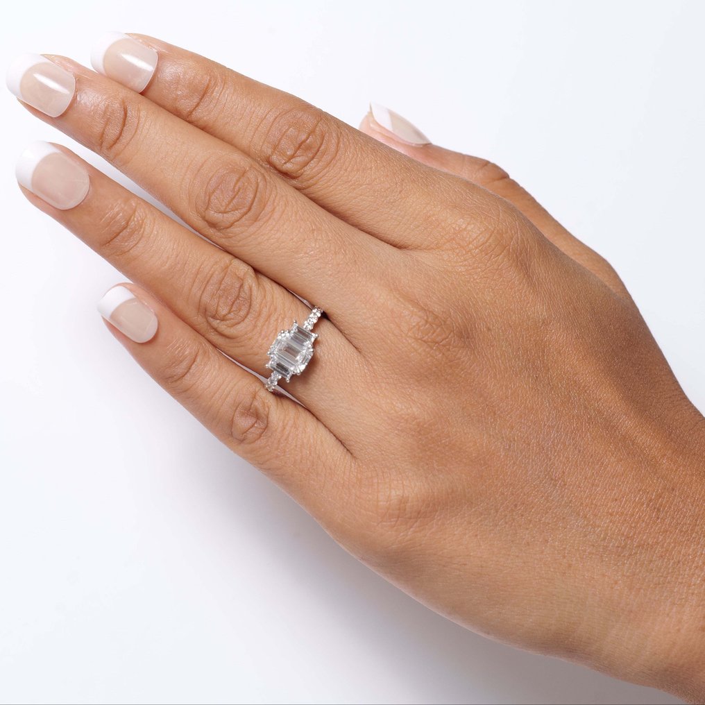 沒有保留價 - 婚禮戒指 - 14 克拉 白金 - 2.48ct. tw. 鉆石 (實驗室培育) - 鉆石 - 祖母绿订婚戒指 #4.3