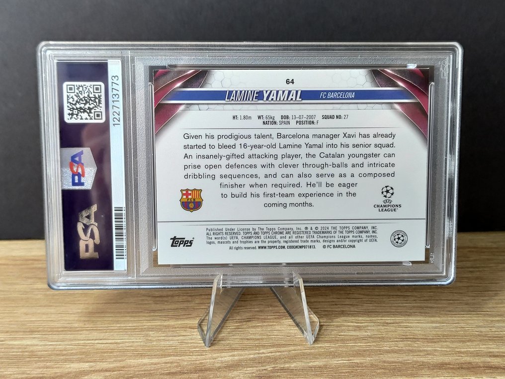 2023/24 Topps Chrome UCC Lamine Yamal Rookie - PSA 9 Graded card #2.1