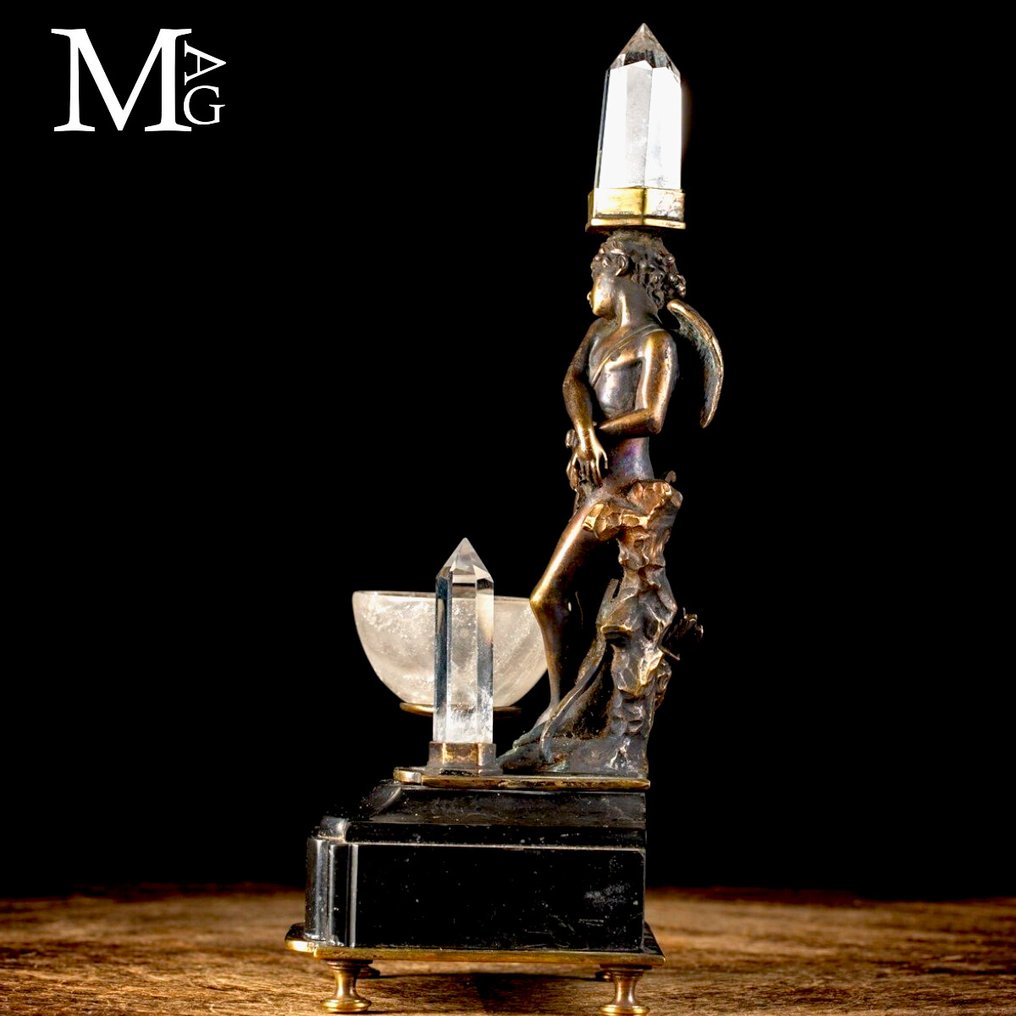 Γλυπτό, Eros and Quartz - Germany, 1910 - 280 mm - Αρχαίο μπρούντζινο γλυπτό - Κούπα και σημεία από χαλαζία - Βάση από μαύρο μάρμαρο. #1.0