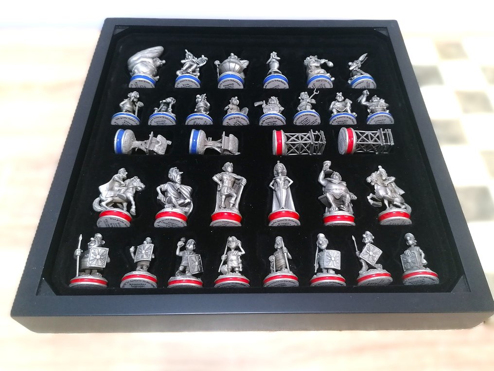 Stuart Harris - Chess set - Astérix y Obélix Vs. Romanos - Tin #1.0
