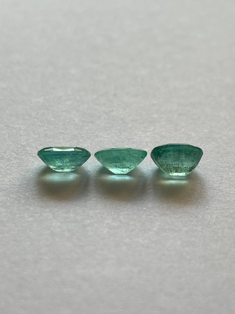 3 pcs  绿色, 蓝色 祖母绿  - 3.47 ct - 西班牙宝石学院（IGE） #3.2