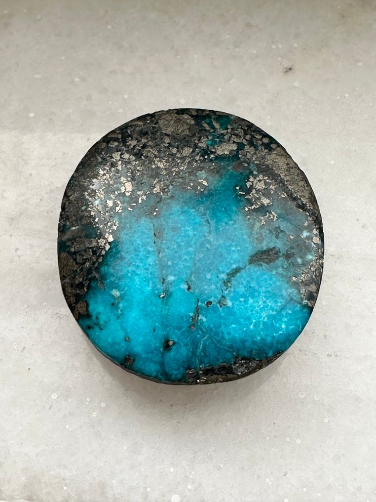 绿松石 真正的宝石！顶级色彩Neishabour绿松石116.00克拉，大型精彩之作。宝石级品质！ - 高度: 34 mm - 宽度: 30 mm- 23.2 g #1.0