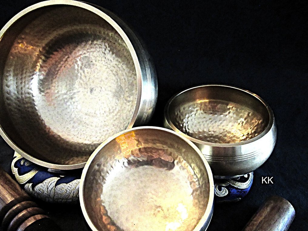  Singing bowl - Singing bowl sets - New - Percussion - 3x 3-piece complete sets - Original Nepal - 2025  #2.1