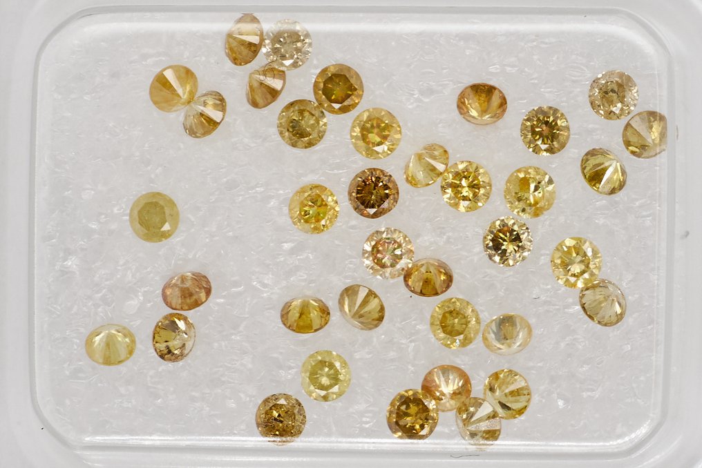 Senza Prezzo di Riserva - 38 pcs Diamante  (Con trattamento colore)  - 1.01 ct - Rotondo - I1, I2, I3 - Gem Report Antwerp (GRA) #2.1