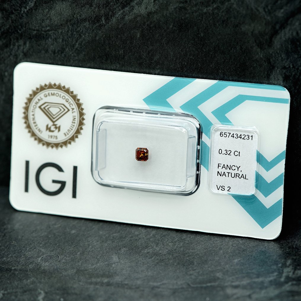 1 pcs 鑽石  (天然彩色)  - 0.32 ct - 方形 - Fancy deep 淡黃色 橙色 - VS2 - 國際寶石學院（International Gemological Institute (IGI)） #3.2