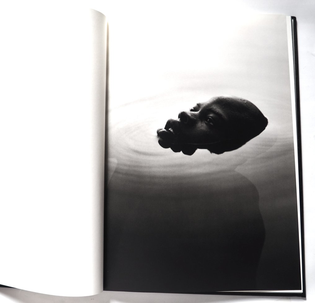 Fabrizio Ferri - Acqua - 1992 #3.2