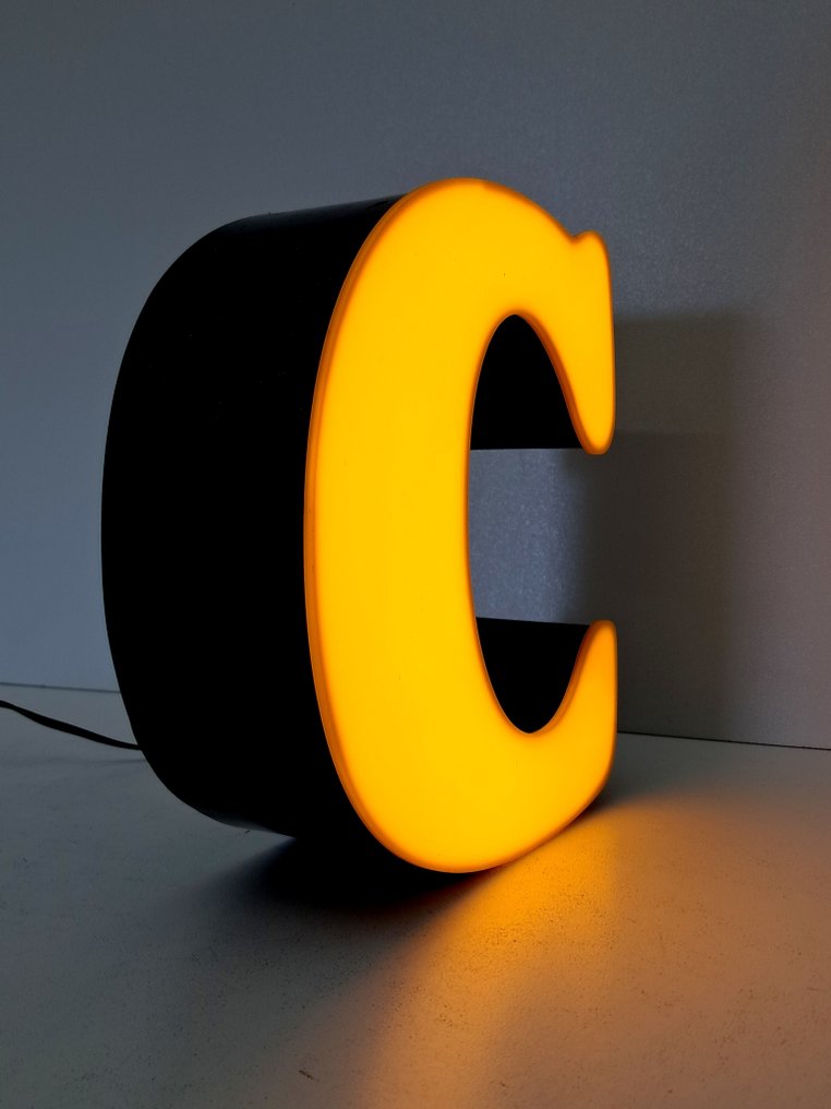 灯具 - 金属 - 字母 C #2.1