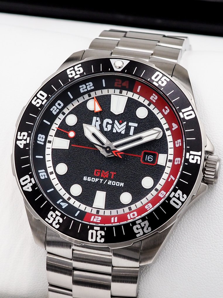 RGMT - Sin precio de reserva - BRAND NEW * GMT * - Hombre - Posterior a 2020  #1.0