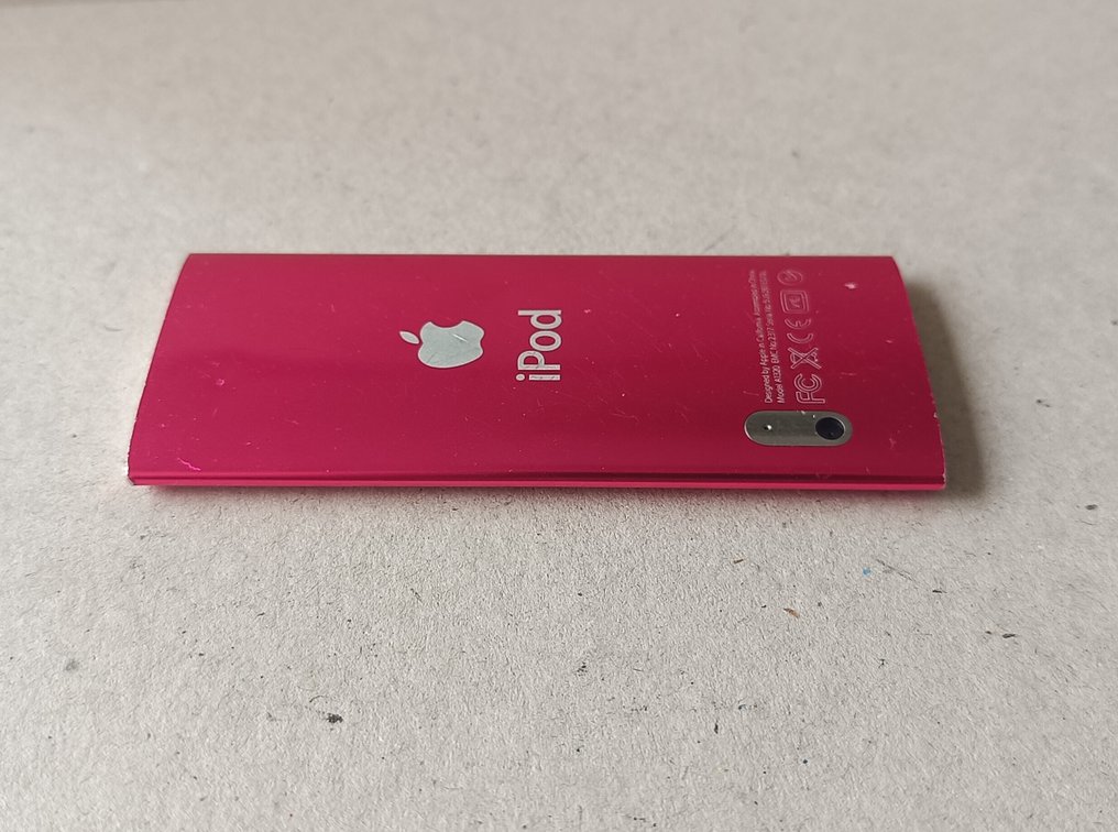 Apple - Apple iPod Nano A1320, 5th Generation, 8GB iPod #4.3