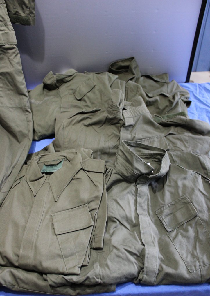 英國 - 10件全身绿色的英国服装 - 軍用裝備 #2.1