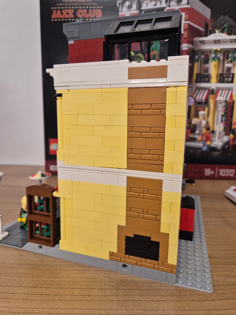 LEGO Set - 10312 - Creator Expert - Jazz Club #3.2