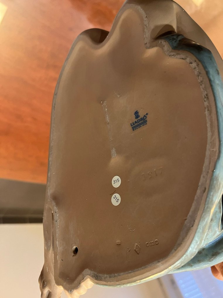 Lladró - José Puche - Φιγούρα - Ragazza con rosa - Χειροποίητα ζωγραφισμένη σατιναρισμένη πορσελάνη. #4.3