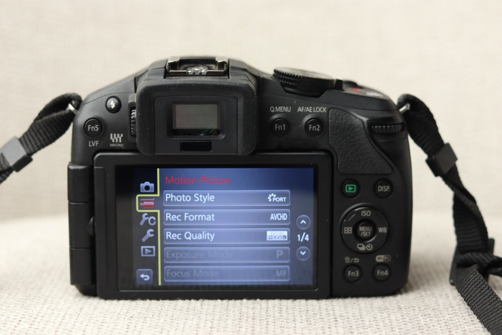 Panasonic Lumix DMC-G6 Body + Accessoires Digital camera #1.0