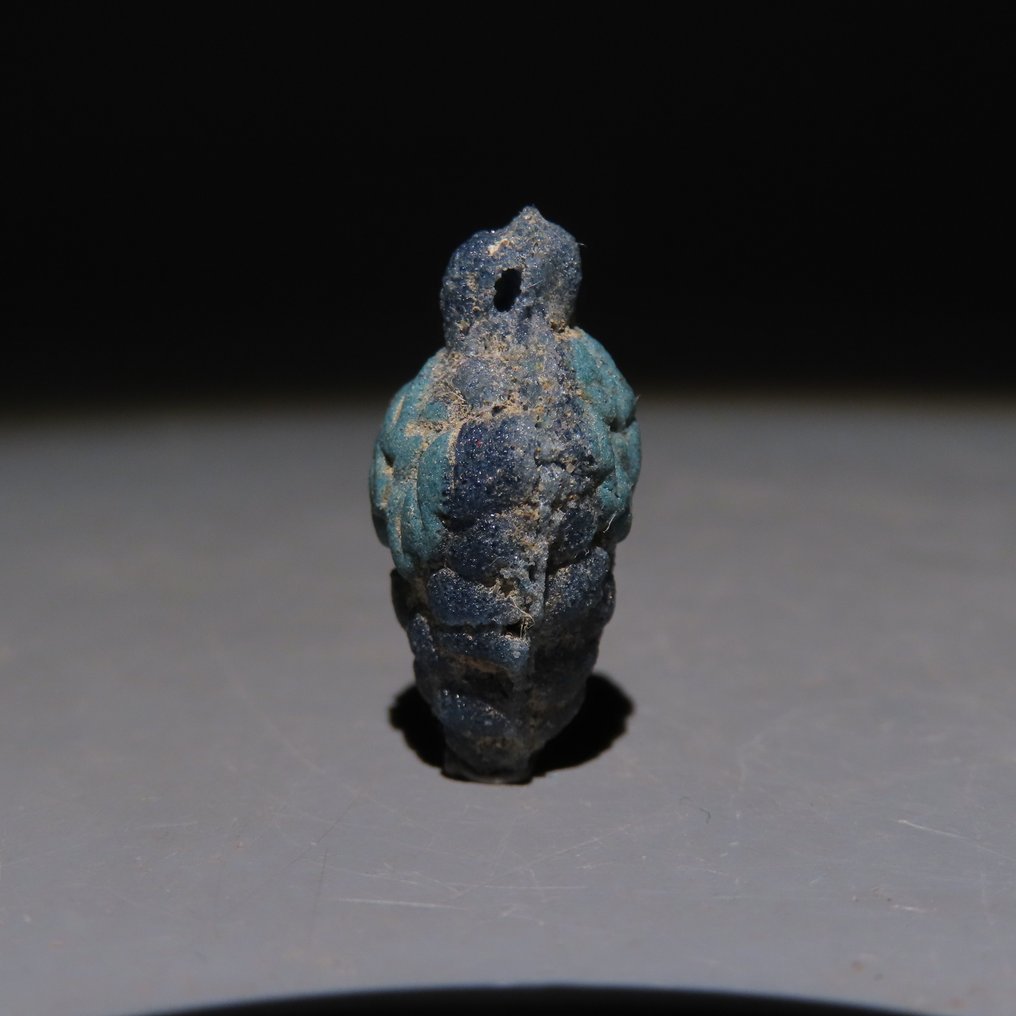古埃及 Faience 珠子。阿马尔纳时期，公元前1353-1336年。高2.5厘米。 #3.2