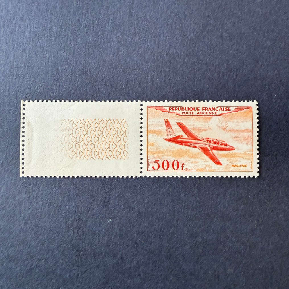 法国  - Yvert 32 空中邮局邮票“Magister”叶边全新 ** - TB #1.0