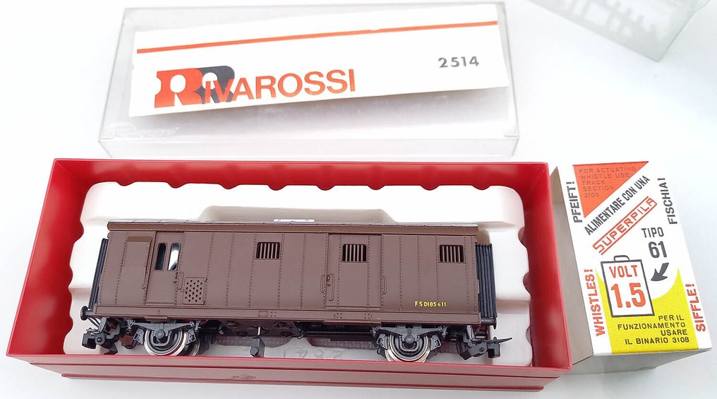 Rivarossi, Liliput H0 - 2514 / 95 / - Model train freight carriage (3) - Rivarossi H0 models and 1 Liliput; main item is a Rivarossi baggage car with whistle in box. - FS, SBB-CFF, DB #1.0