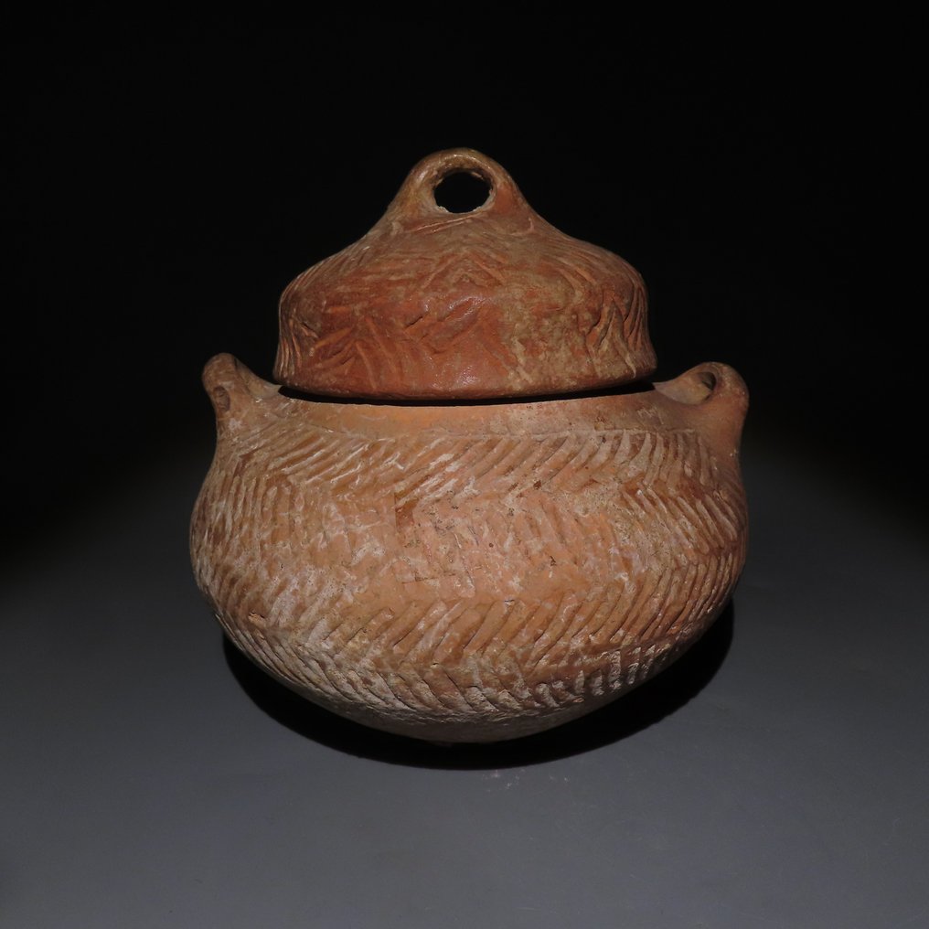 Μέση Ανατολή Κεραμικό Κανάτα με καπάκι. 3ος αιώνας π.Χ. Ύψος 14 εκ. #1.0