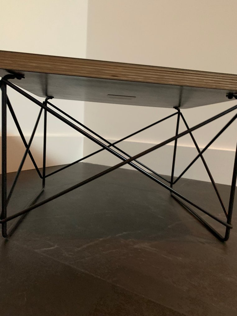 Vitra - Charles Eames - Side table - LTR - Aluminium - LTR Gold Edition #3.2